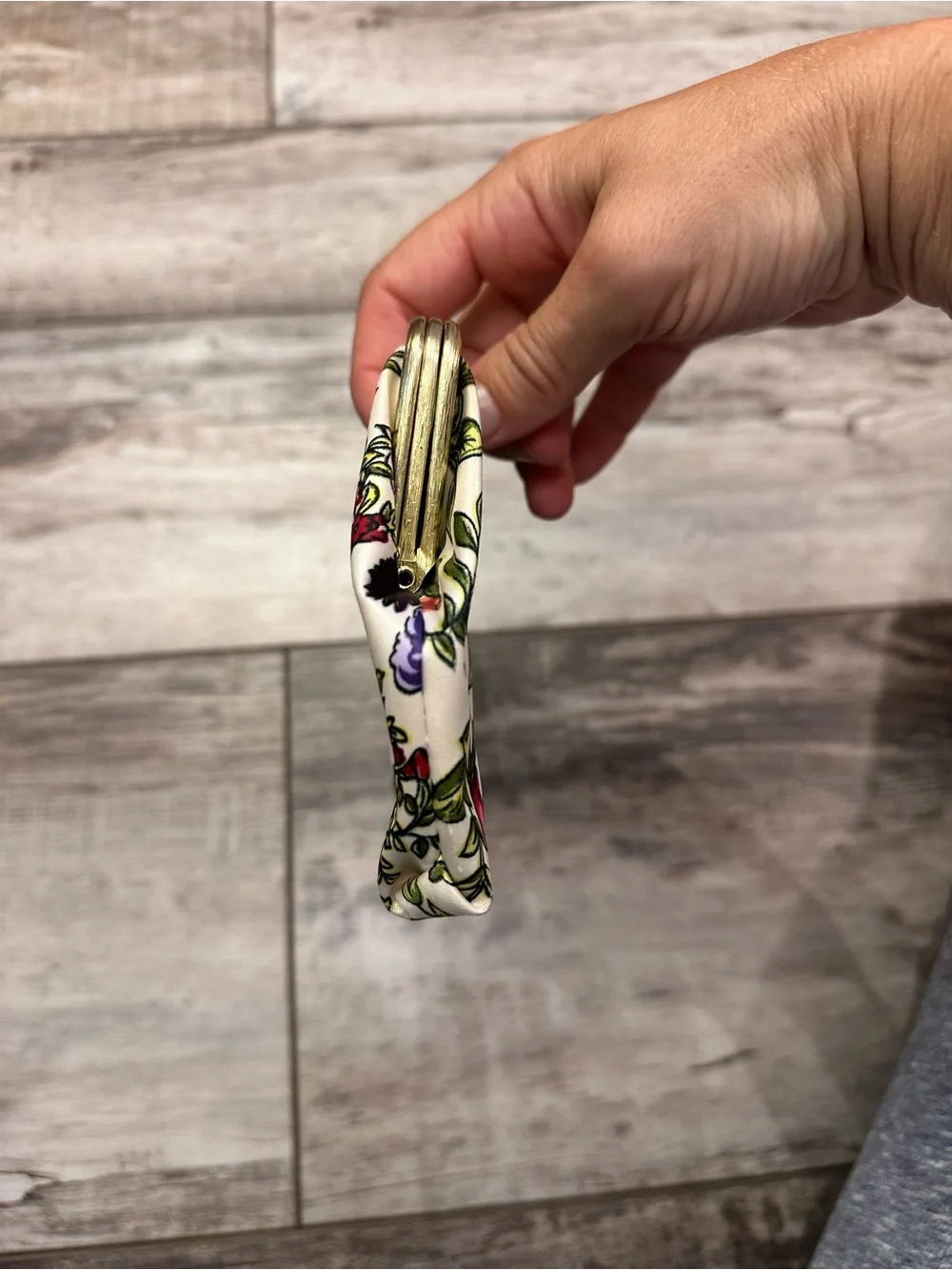 Floral Kiss-Lock White Clutch with Gold Frame